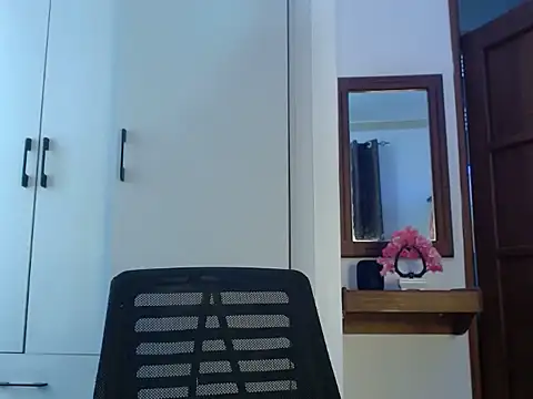 queencydoll online show from 05/06/26, 07:02