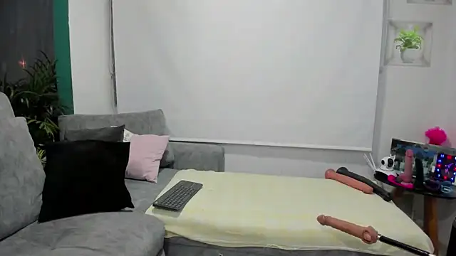 larossasexy online show from 10/24/25, 11:01