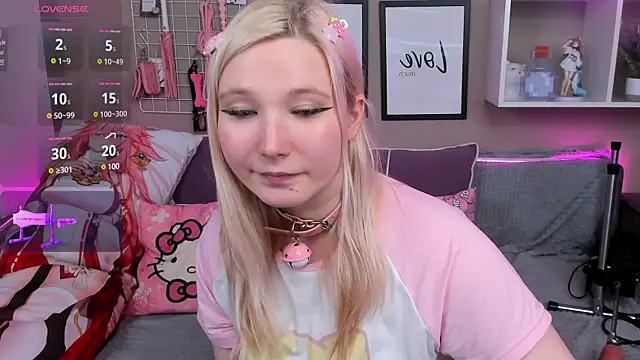 MeowkaKitty online show from 02/11/25, 03:40