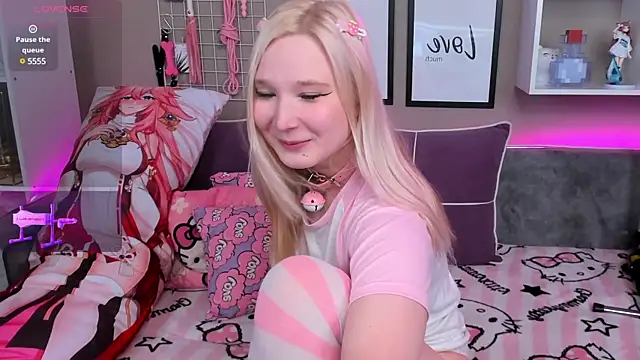 MeowkaKitty online show from 03/08/25, 01:06