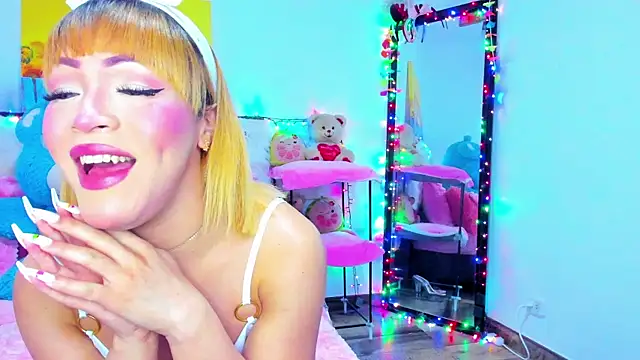 Snapshot of Candy_Candy__ chatting on 05/17/26, 06:26 Candy Candy online show from 05/17/26, 06:26