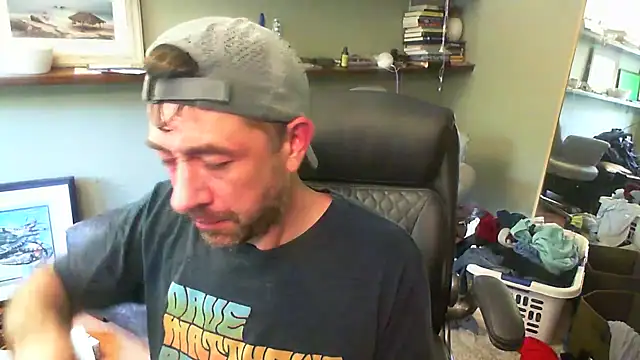 Snapshot of jackaslice chatting on 10/18/25, 06:19 jackaslice online show from 10/18/25, 06:19