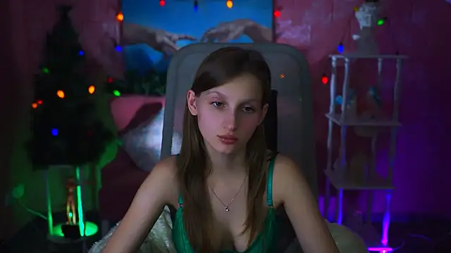 Snapshot of EllaHorton chatting on 01/07/25, 02:41 EllaHorton online show from 01/07/25, 02:41