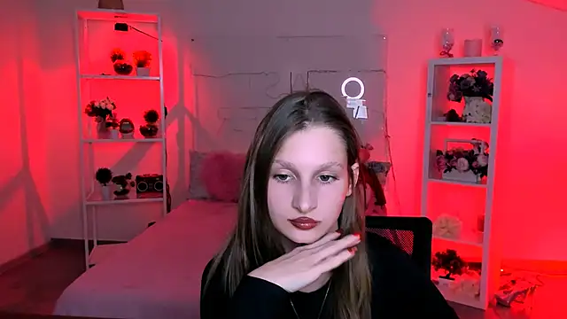 Snapshot of EllaHorton chatting on 01/29/25, 03:47 EllaHorton online show from 01/29/25, 03:47