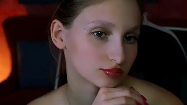 Snapshot of EllaHorton chatting on 03/22/25, 02:47 EllaHorton online show from 03/22/25, 02:47