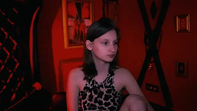 Snapshot of EllaHorton chatting on 10/04/25, 12:36 EllaHorton online show from 10/04/25, 12:36