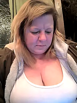 jusichka online show from 10/23/25, 06:06