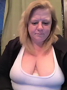 Snapshot of jusichka chatting on 06/04/26, 06:58 jusichka online show from 06/04/26, 06:58