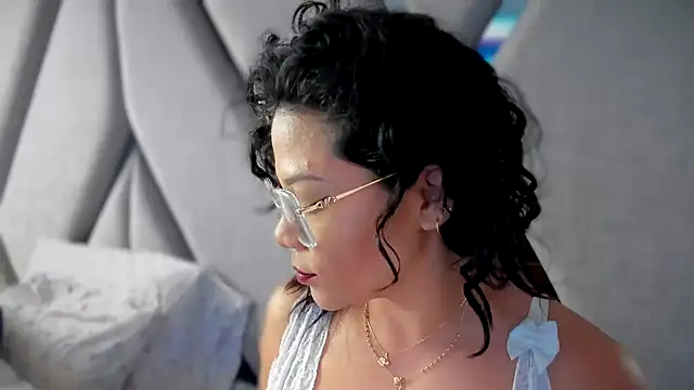 paula daniela1 online show from 01/31/25, 08:54