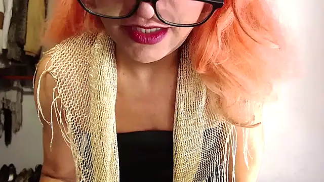 Snapshot of LorenJade chatting on 10/10/25, 03:16 LorenJade online show from 10/10/25, 03:16