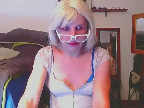 LorenJade online show from 04/19/26, 09:52