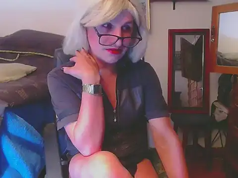 LorenJade online show from 04/20/26, 07:55