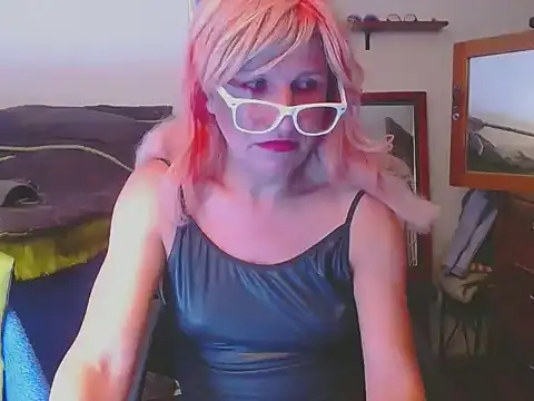 LorenJade online show from 05/15/26, 07:04