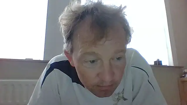 Snapshot of bertolini chatting on 05/03/26, 06:30 bertolini online show from 05/03/26, 06:30