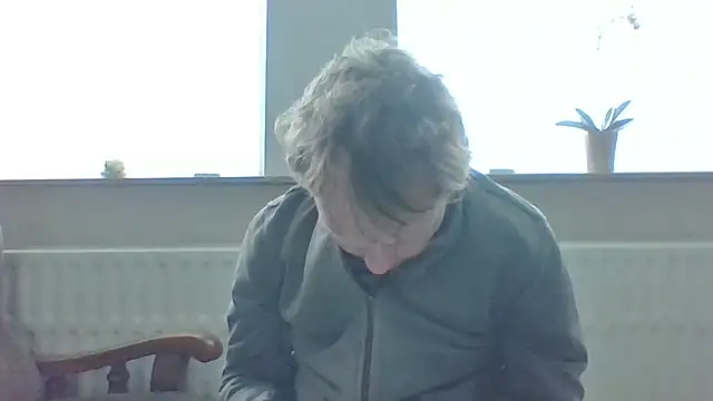 Snapshot of bertolini chatting on 05/12/26, 01:08 bertolini online show from 05/12/26, 01:08