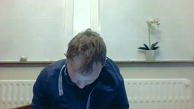 Snapshot of bertolini chatting on 05/19/26, 08:59 bertolini online show from 05/19/26, 08:59