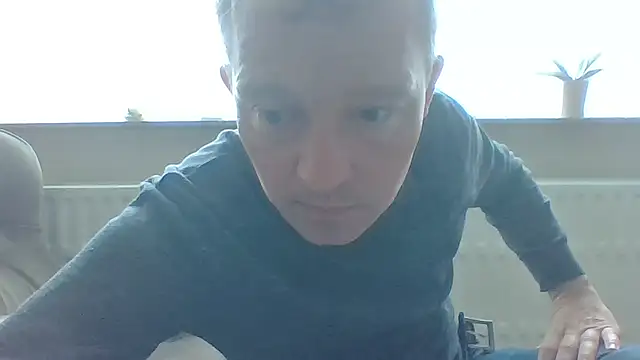 Snapshot of bertolini chatting on 06/07/26, 01:15 bertolini online show from 06/07/26, 01:15