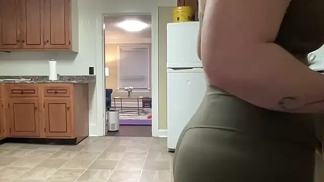 Snapshot of sexylilly69 chatting on 02/13/25, 03:18 sexylilly69 online show from 02/13/25, 03:18