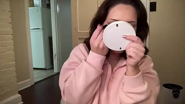 Snapshot of sexylilly69 chatting on 03/04/25, 12:29 sexylilly69 online show from 03/04/25, 12:29