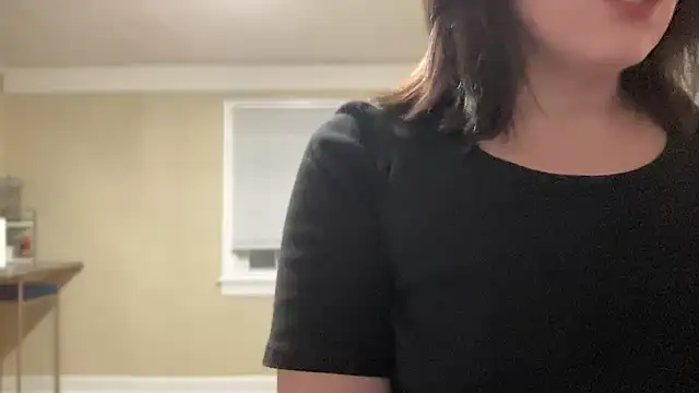 Snapshot of sexylilly69 chatting on 03/20/25, 02:19 sexylilly69 online show from 03/20/25, 02:19