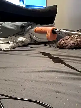 Snapshot of aprilexx chatting on 01/25/25, 10:50 aprilexx online show from 01/25/25, 10:50