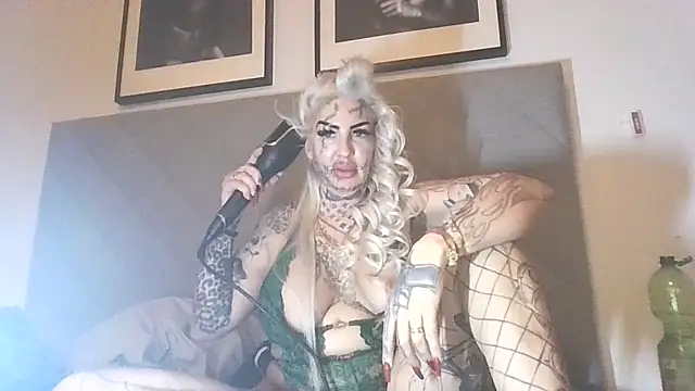 Snapshot of Jeanny_Bln chatting on 12/04/24, 03:54 Jeanny Bln online show from 12/04/24, 03:54