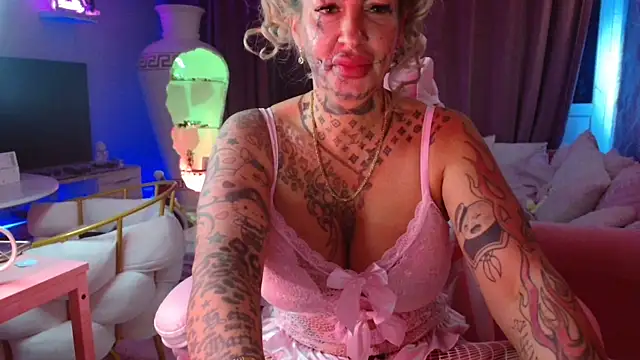 Snapshot of Jeanny_Bln chatting on 12/19/25, 05:31 Jeanny Bln online show from 12/19/25, 05:31