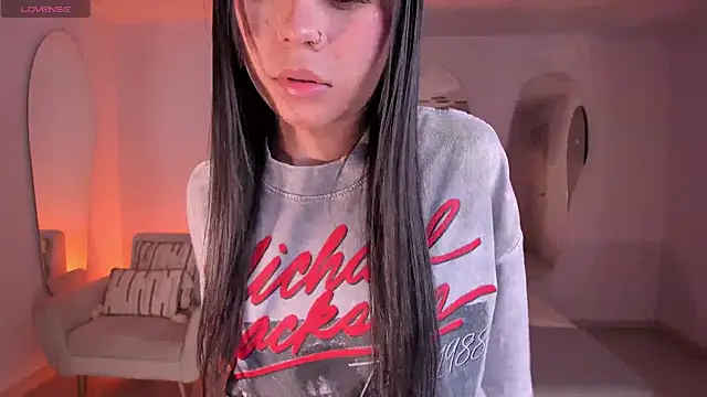 GigiLee  online show from 12/22/24, 11:54