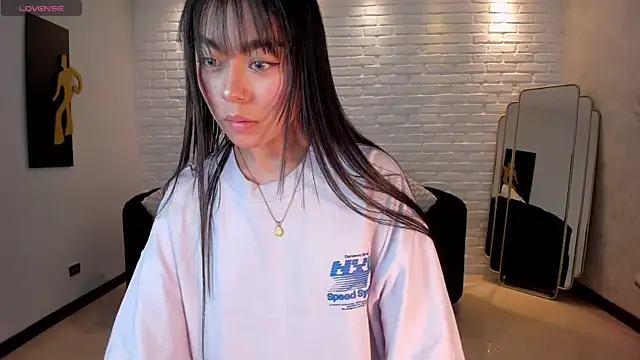 GigiLee  online show from 01/04/25, 08:16