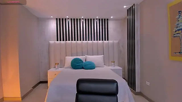 GigiLee  online show from 01/22/25, 02:15