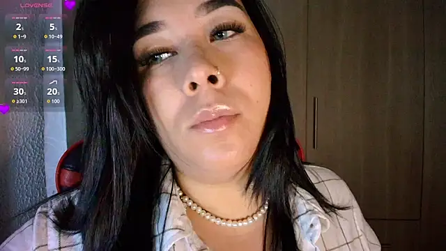 leahtemptation3 online show from 12/19/25, 08:21