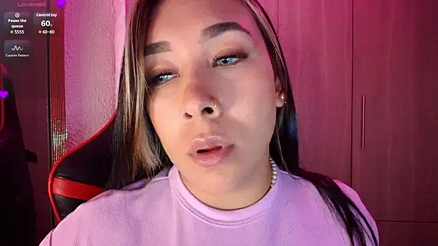 leahtemptation3 online show from 04/04/26, 09:34