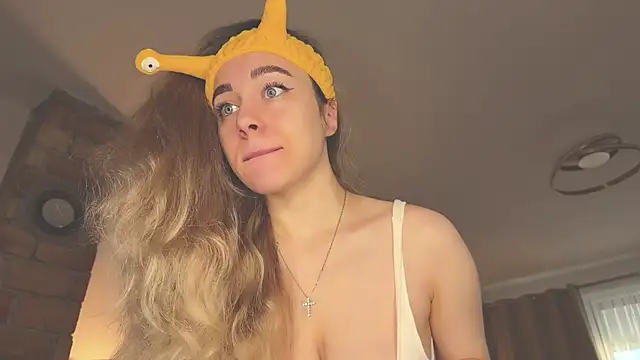 Snapshot of hotexclusive_ chatting on 12/03/24, 06:48 hotexclusive  online show from 12/03/24, 06:48