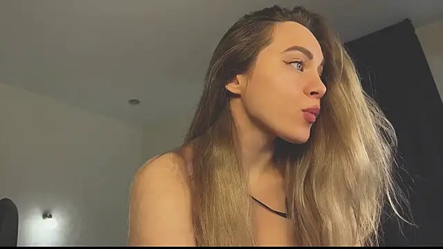 Snapshot of hotexclusive_ chatting on 03/07/25, 05:08 hotexclusive  online show from 03/07/25, 05:08