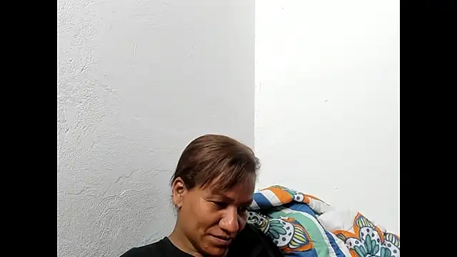 Snapshot of Laflaka22 chatting on 12/20/24, 11:37 Laflaka22 online show from 12/20/24, 11:37