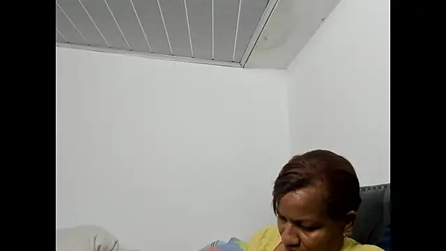 Snapshot of Laflaka22 chatting on 03/15/25, 12:25 Laflaka22 online show from 03/15/25, 12:25