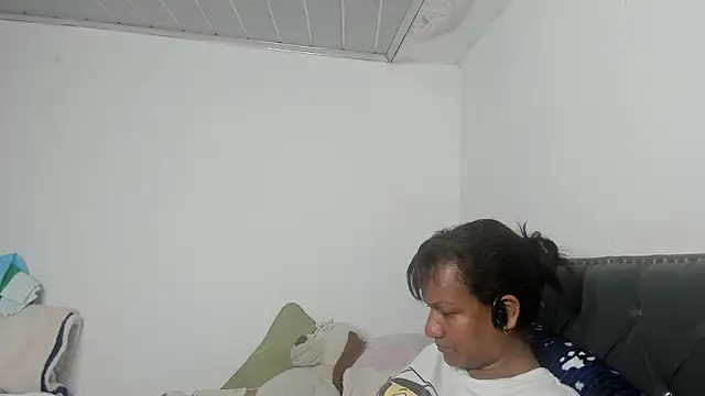 Snapshot of Laflaka22 chatting on 09/13/25, 01:16 Laflaka22 online show from 09/13/25, 01:16