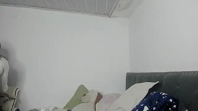 Snapshot of Laflaka22 chatting on 09/14/25, 12:54 Laflaka22 online show from 09/14/25, 12:54