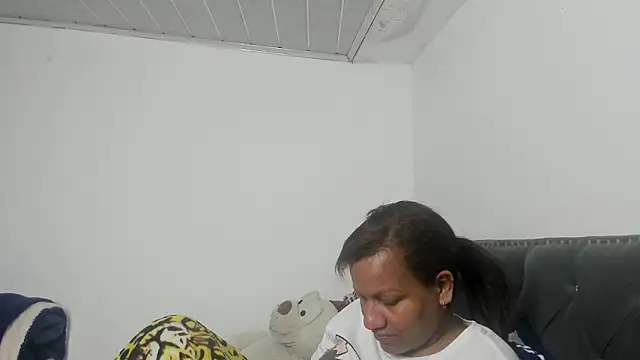 Snapshot of Laflaka22 chatting on 09/17/25, 11:06 Laflaka22 online show from 09/17/25, 11:06