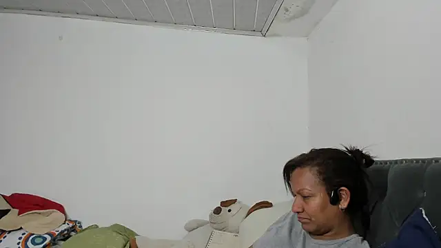 Snapshot of Laflaka22 chatting on 10/04/25, 12:41 Laflaka22 online show from 10/04/25, 12:41