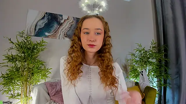 Sweett Monica online show from 10/31/25, 12:55