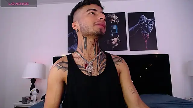Snapshot of JuanCamiilo_66 chatting on 02/10/25, 04:25 JuanCamiilo 66 online show from 02/10/25, 04:25