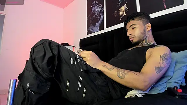 JuanCamiilo 66 online show from 11/04/25, 04:11