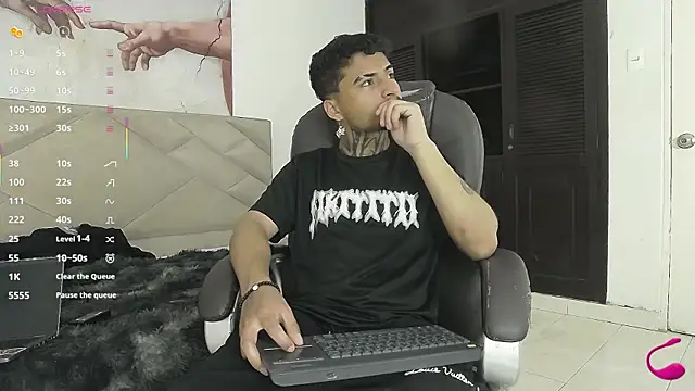 Snapshot of JuanCamiilo_66 chatting on 07/23/26, 01:58 JuanCamiilo 66 online show from 07/23/26, 01:58