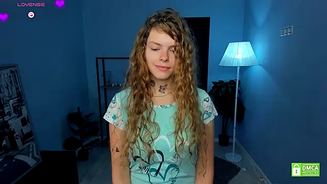 RayaNenlia online show from 11/06/25, 05:08