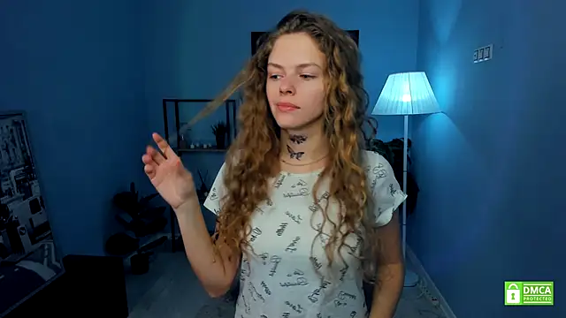 RayaNenlia online show from 11/16/25, 05:02