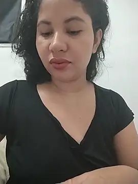Snapshot of Yara0k chatting on 04/29/26, 08:29 Yara0k online show from 04/29/26, 08:29
