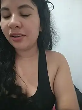 Snapshot of Yara0k chatting on 05/19/26, 08:31 Yara0k online show from 05/19/26, 08:31