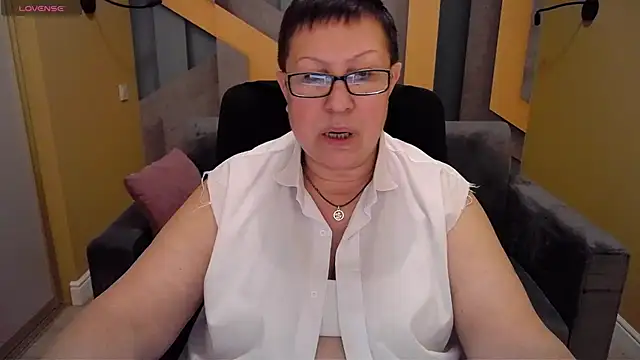 Snapshot of BarbaraTurners chatting on 12/16/24, 09:41 BarbaraTurners online show from 12/16/24, 09:41