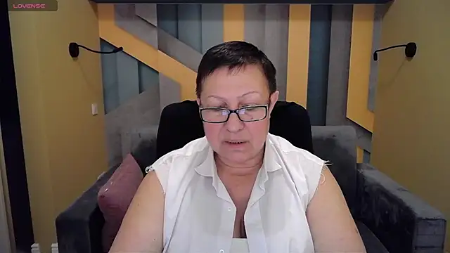 Snapshot of BarbaraTurners chatting on 12/18/24, 09:40 BarbaraTurners online show from 12/18/24, 09:40